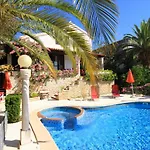 Semesterbostad Seaside House With A Swimming Pool Seget Vranjica - - 4329 *