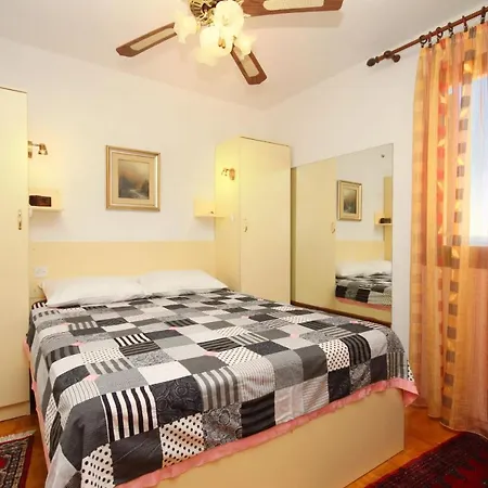 Dom wakacyjny Seaside House With A Swimming Pool Seget Vranjica, - 4329 Trogir