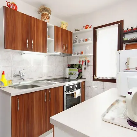 Дом отдыха Seaside House With A Swimming Pool Seget Vranjica, - 4329 Трогир