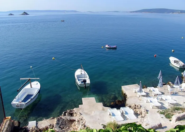 Seaside House With A Swimming Pool Seget Vranjica - - 4329 度假居 特罗吉尔