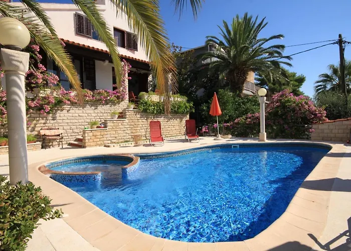 Seaside House With A Swimming Pool Seget Vranjica - - 4329 *