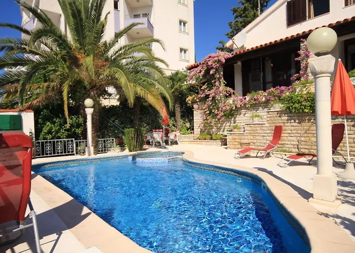 Seaside House With A Swimming Pool Seget Vranjica - - 4329 特罗吉尔