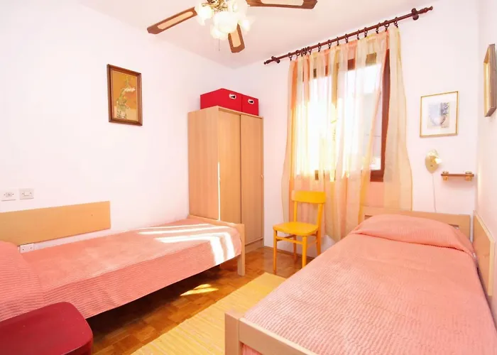 度假居 Seaside House With A Swimming Pool Seget Vranjica - - 4329 特罗吉尔