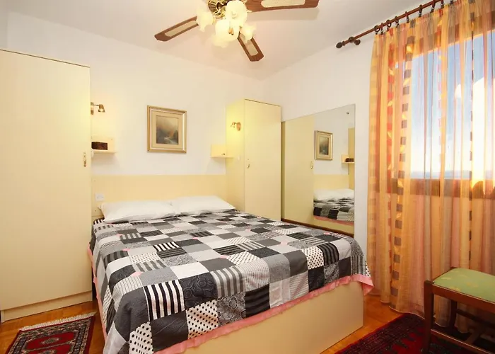 度假居 Seaside House With A Swimming Pool Seget Vranjica - - 4329 特罗吉尔