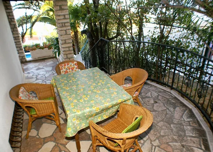 Seaside House With A Swimming Pool Seget Vranjica - - 4329 *