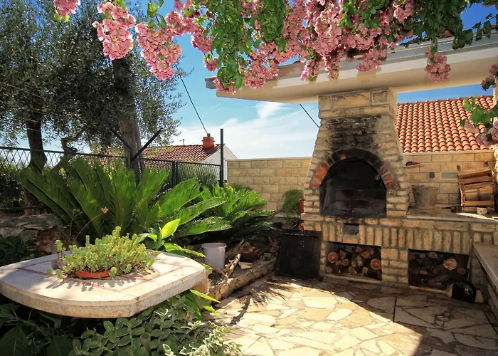 Seaside House With A Swimming Pool Seget Vranjica - - 4329 *