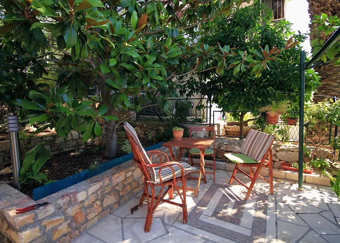 Seaside House With A Swimming Pool Seget Vranjica - - 4329 度假居 特罗吉尔